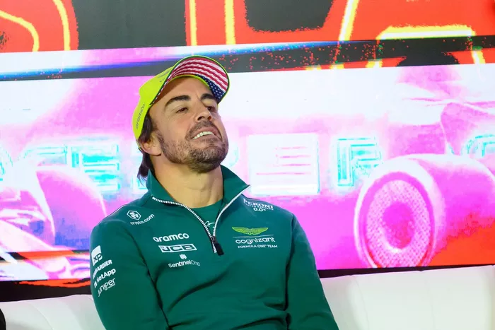 Fernando Alonso, Aston Martin F1 Team