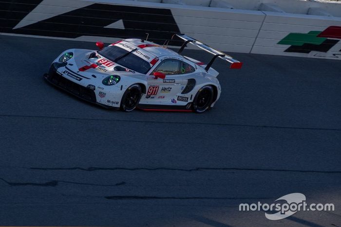#911 Porsche GT Team Porsche 911 RSR: Nick Tandy, Frederic Makowiecki, Matt Campbell
