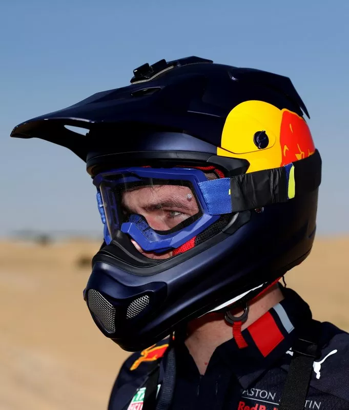 Max Verstappen, Alexander Albon, Red Bull Racing, Red Bull Desert Racing en Skydive Dubai