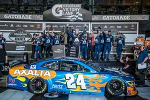 Race winner William Byron, Hendrick Motorsports, Chevrolet Camaro Axalta 'Color of the Year'