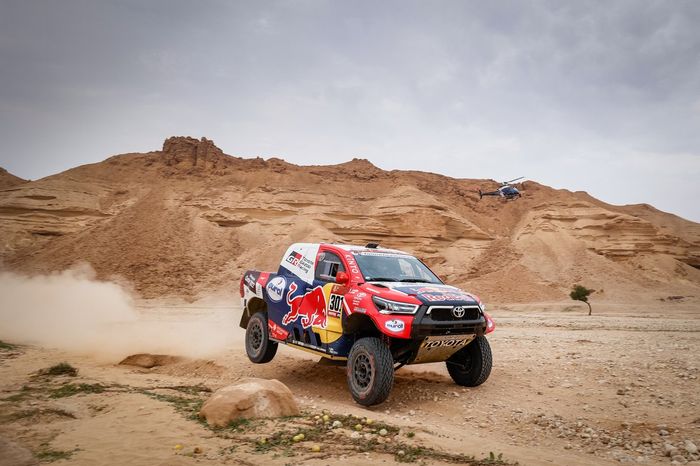 #301 Toyota Gazoo Racing: Nasser Al-Attiyah, Matthieu Baumel