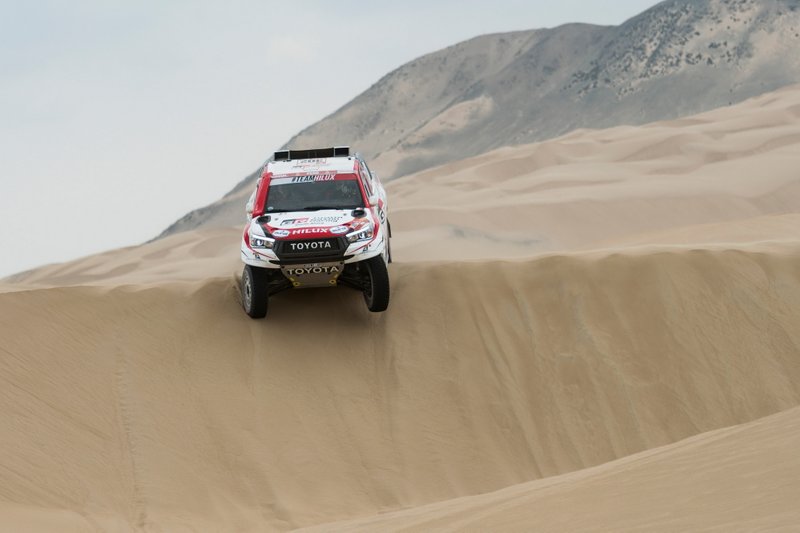 #302 Toyota Gazoo Racing Toyota Hilux: Giniel de Villiers, Dirk von Zitzewitz
