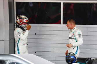 Podyum: Yarış galibi Lewis Hamilton, Mercedes AMG F1 ve 2. Valtteri Bottas, Mercedes AMG F1
