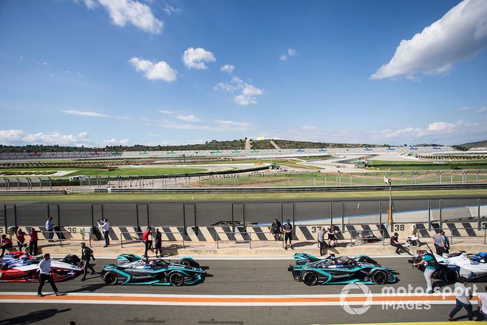 Mitch Evans, Panasonic Jaguar Racing, Jaguar I-Type 3 y Nelson Piquet Jr., Panasonic Jaguar Racing, I-Type 3