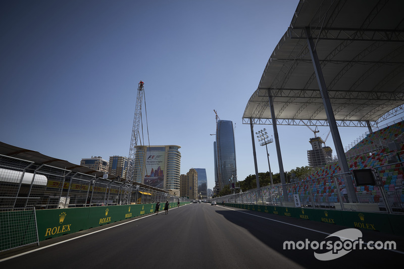 Ambiente del circuito de la ciudad de Bakú