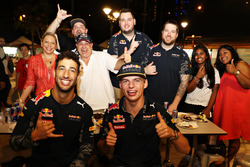 Даніель Ріккардо і Макс Ферстаппен, Red Bull Racing у Newton Food Centre