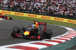 Daniel Ricciardo, Red Bull Racing RB12 en Max Verstappen, Red Bull Racing RB12