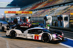 #1 Porsche Team Porsche 919 Hybrid: Тімо Бернхард, Марк Веббер, Брендон Хартлі