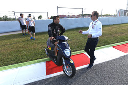 Johann Zarco, Ajo Motorsport en la nueva chicana para reemplazar la curva 12