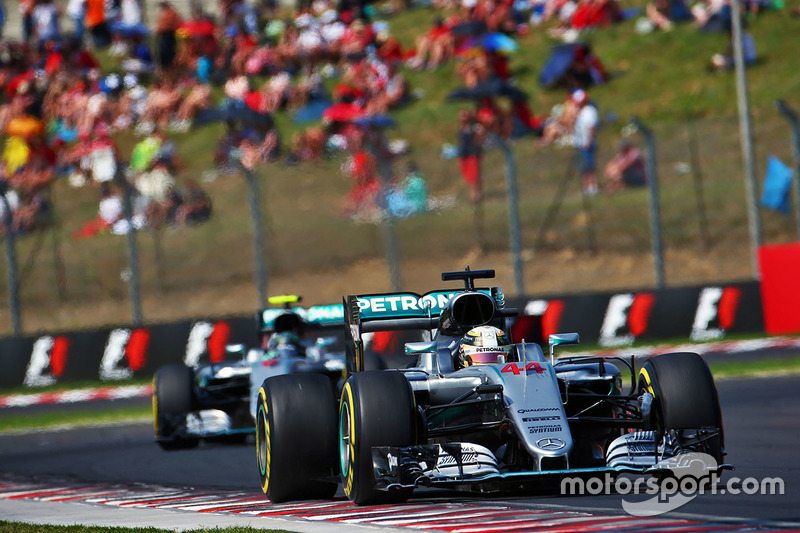 Lewis Hamilton, Mercedes AMG F1 W07 Hybrid