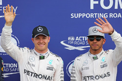 Polesitter Nico Rosberg, Mercedes AMG F1, tweede Lewis Hamilton, Mercedes AMG F1