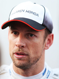 Jenson Button, McLaren met de media