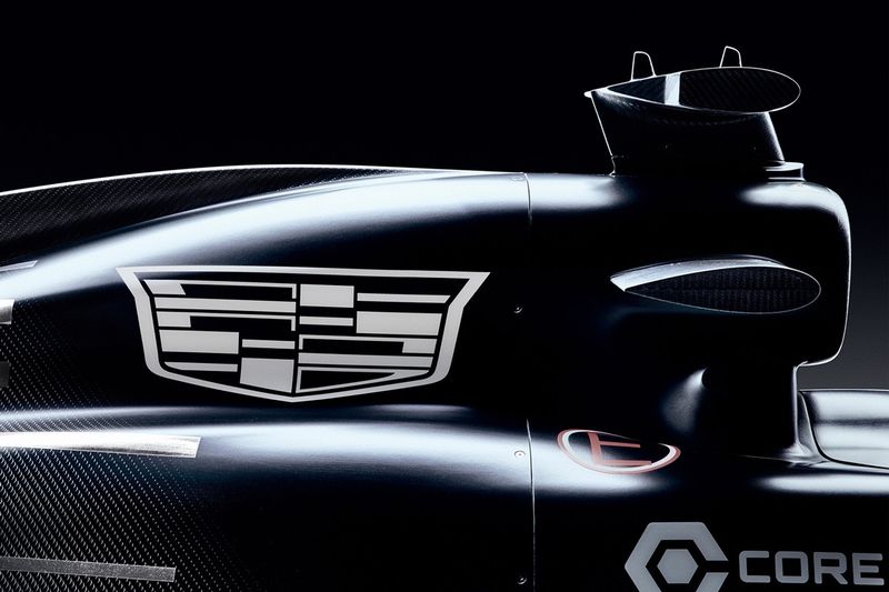 زي كاديلاك F1