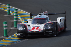 #2 Porsche Team Porsche 919 Hybrid: Timo Bernhard, Earl Bamber, Brendon Hartley