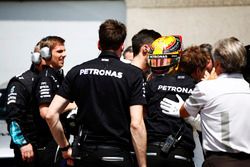 Ganador de la pole Lewis Hamilton, Mercedes AMG F1