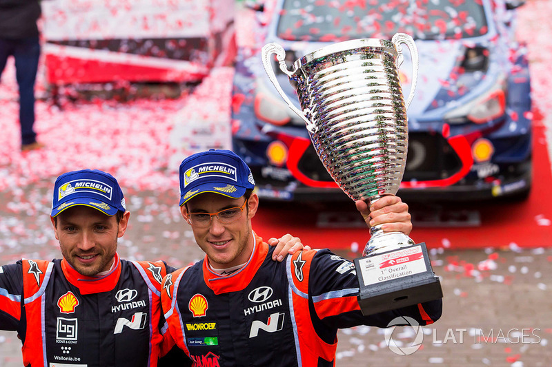 I vincitori Thierry Neuville, Nicolas Gilsoul, Hyundai Motorsport