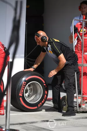 Pirelli engineer, Pirelli-band