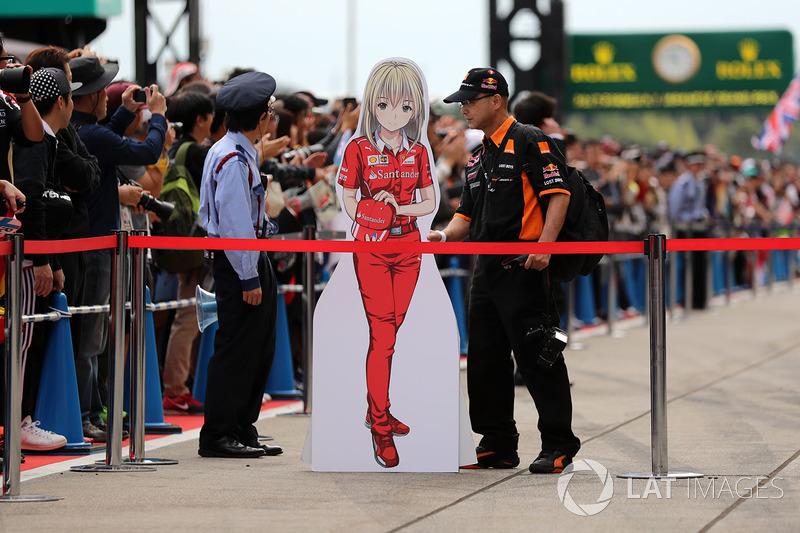 Фігура дівчини Ferrari
