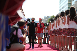 Valtteri Bottas, Mercedes AMG F1 and Sebastian Vettel, Ferrari on the drivers parade