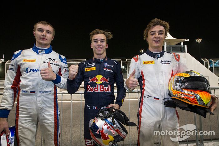 Ganador de la pole Pierre Gasly, PREMA Racing, sgundo puesto Sergey Sirotkin, ART Grand Prix & tercero Artem Markelov, RUSSIAN TIME