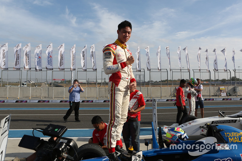 Pemenang Race 3: Presley Martono (INA)