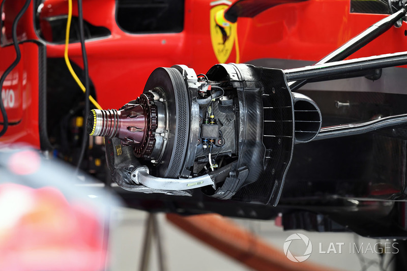 Ferrari SF71H front brake and wheel hub detail