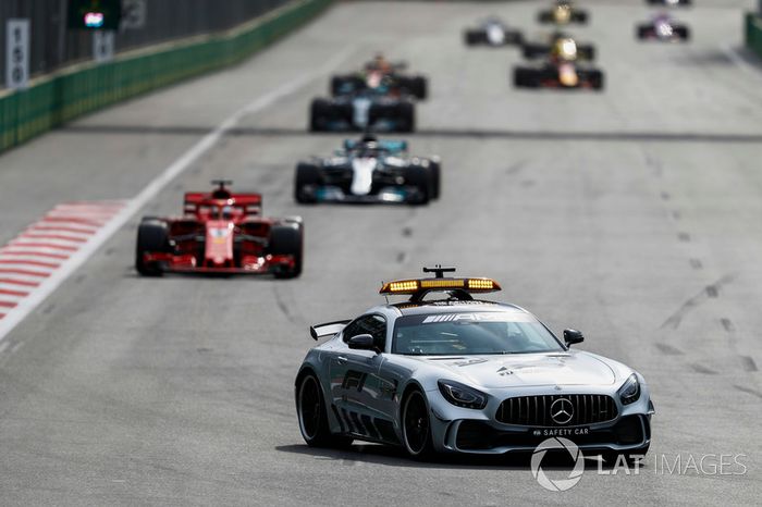 Safety Car, Sebastian Vettel, Ferrari SF71H, Lewis Hamilton, Mercedes AMG F1 W09, Valtteri Bottas, Mercedes AMG F1 W09