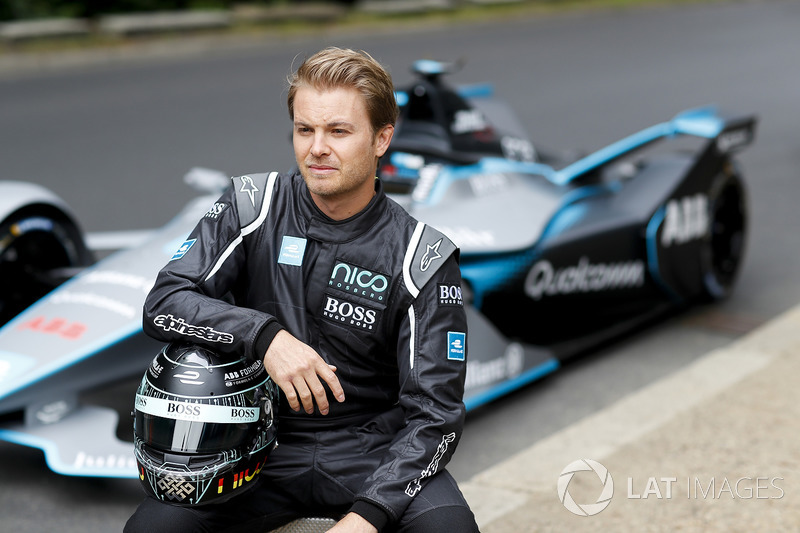 Il Campione del Mondo di Formula 1, Nico Rosberg con una Formula E Gen2