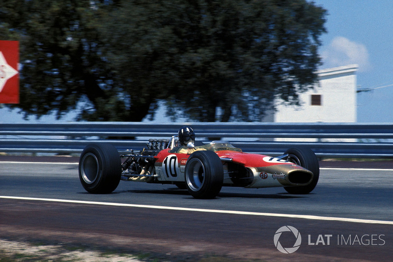 "El coche es una prolongación de mi cuerpo". Graham Hill