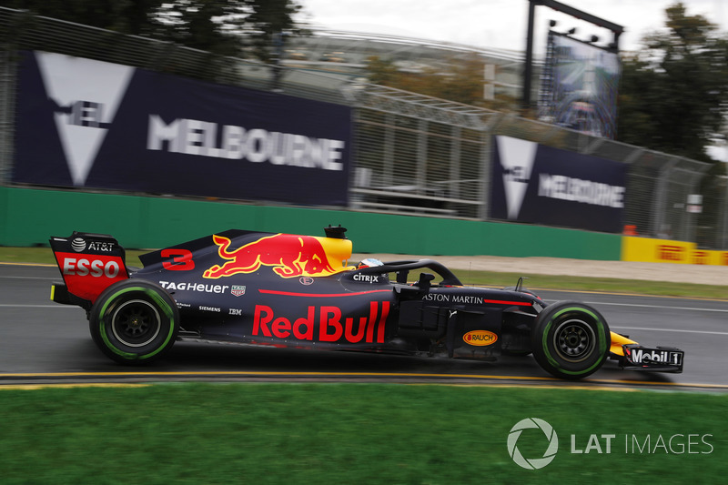 Daniel Ricciardo excedeu o limite de velocidade da pista durante bandeira vermelha e foi punido em três posições; larga em oitavo