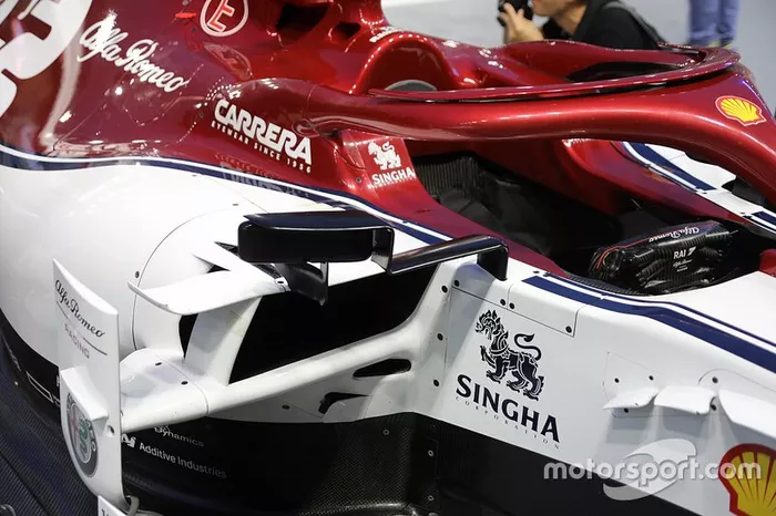 Alfa Romeo Racing C38, detalle del espejo