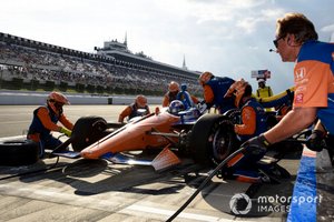 Scott Dixon, Chip Ganassi Racing Honda pit stop