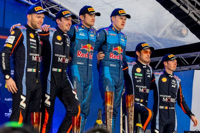 Podio: Ganadores Ott Tänak, Martin Järveoja, M-Sport Ford World Rally Team Ford Puma Rally1, segundos Craig Breen, James Fulton, Hyundai World Rally Team Hyundai i20 N Rally1, terceros Thierry Neuville, Martijn Wydaeghe, Hyundai World Rally Team Hyundai i20 N Rally1
