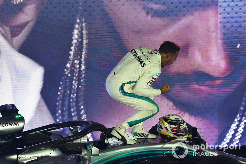 Pemenang GP Singapura 2018: Lewis Hamilton, Mercedes-AMG F1 W09