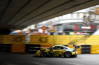 #55 Craft Bamboo Racing Porsche 911 GT3 R: Darryl O'Young