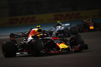 Max Verstappen, Red Bull Racing RB13, leadsValtteri Bottas, Mercedes AMG F1 W09 EQ Power+, and Daniel Ricciardo, Red Bull Racing RB14