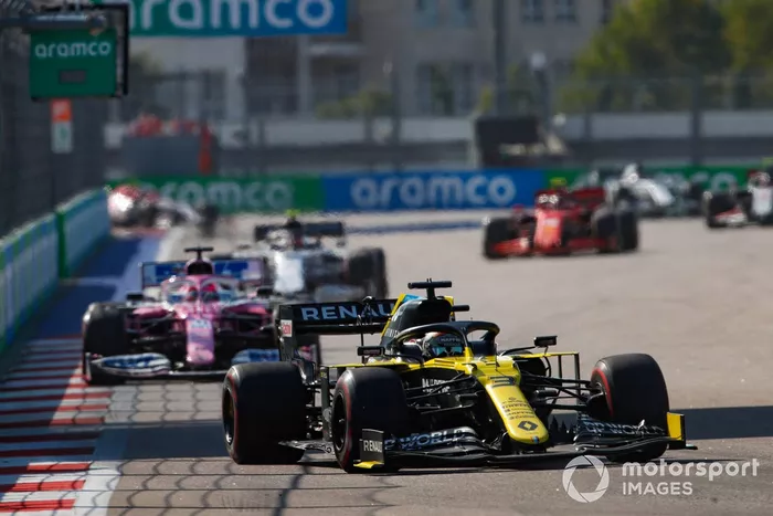 Daniel Ricciardo, Renault F1 Team R.S.20, Sergio Perez, Racing Point RP20, Pierre Gasly, AlphaTauri AT01