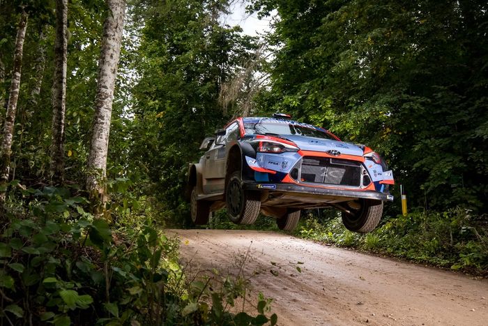 Pierre-Louis Loubet, Vincent Landais, Hyundai 2c Competition Hyundai i20 Coupe WRC