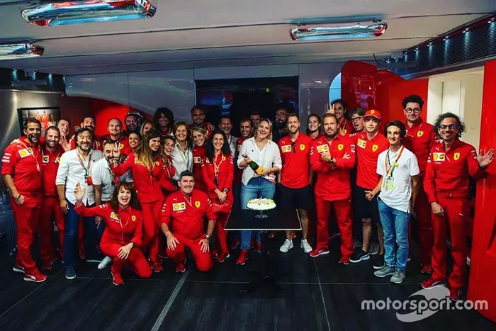 Celebración del cumpleaños de Ferrari