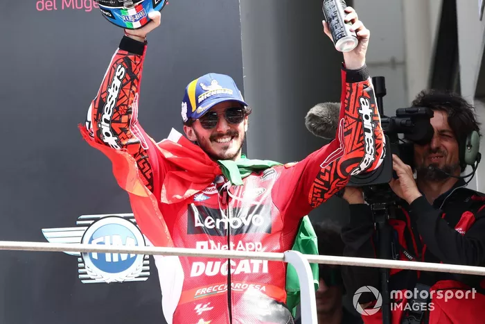 Podio: Ganador de la carrera Francesco Bagnaia, equipo Ducati