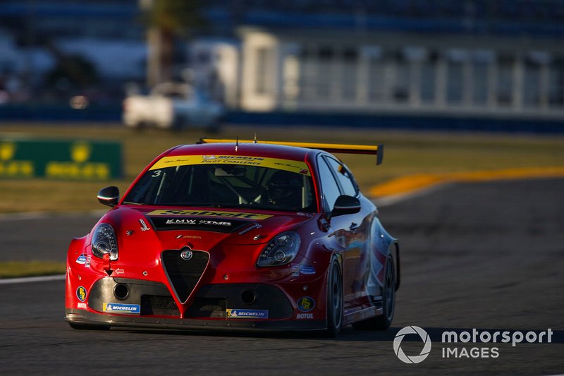 #03 TMR Engineering y Consulting Inc. Alfa Romeo Giulietta TCR, TCR: Alex Popow, Alexandre Papadopulos