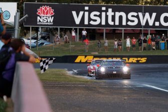 #912 EBM Porsche 911 GT3-R: Dirk Werner, Dennis Olsen, Matt Campbell