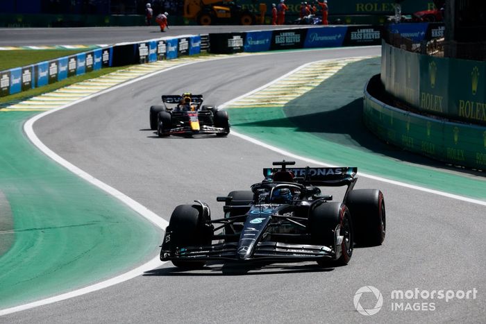 George Russell, Mercedes F1 W14, Sergio Pérez, Red Bull Racing RB19