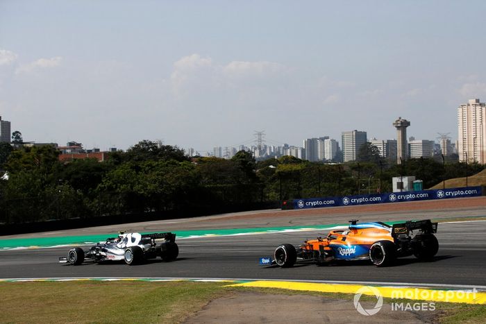Pierre Gasly, AlphaTauri AT02, Daniel Ricciardo, McLaren MCL35M