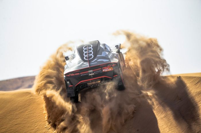 #200 Team Audi Sport Audi: Stéphane Peterhansel, Edouard Boulanger