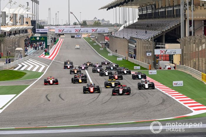 Callum Ilott, UNI-Virtuosi, Felipe Drugovich, MP Motorsport, Guanyu Zhou, UNI-Virtuosi y Marcus Armstrong, ART Grand Prix 