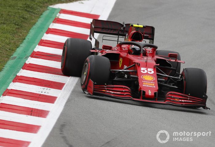 Carlos Sainz Jr., Ferrari SF21