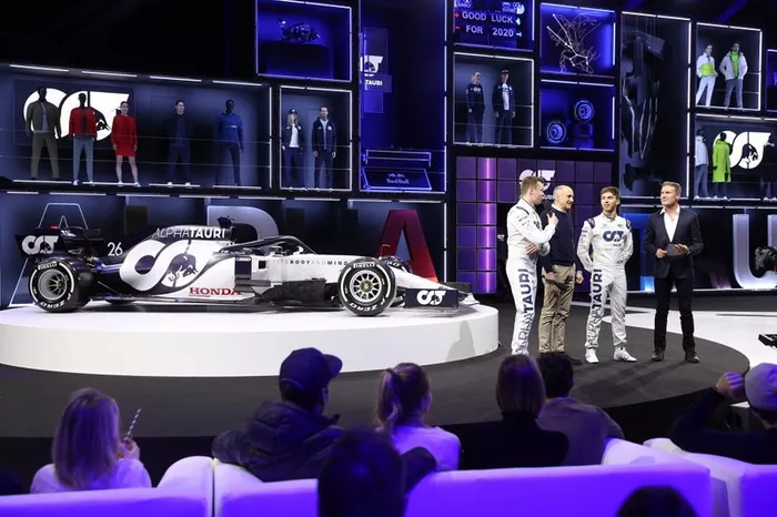 Daniil Kvyat, AlphaTauri, Franz Tost, Jefe de equipo de la Scuderia AlphaTauri, Pierre Gasly, AlphaTauri, David Coulthard 