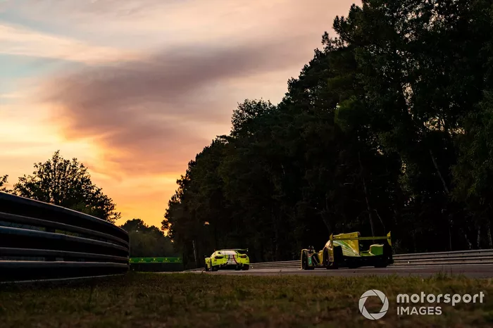 #70 Mr Racing Ferrari 488 GTE Evo: Kei Cozzolino, Takeshi Kimura, Vincent Abril, #34 Inter Europol Competition Ligier JSP217 - Gibson: Jakub Smiechowski, Rene Binder, Matevos Isaakyan