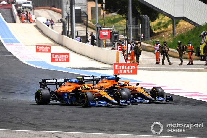 Daniel Ricciardo, McLaren MCL35M, Lando Norris, McLaren MCL35M